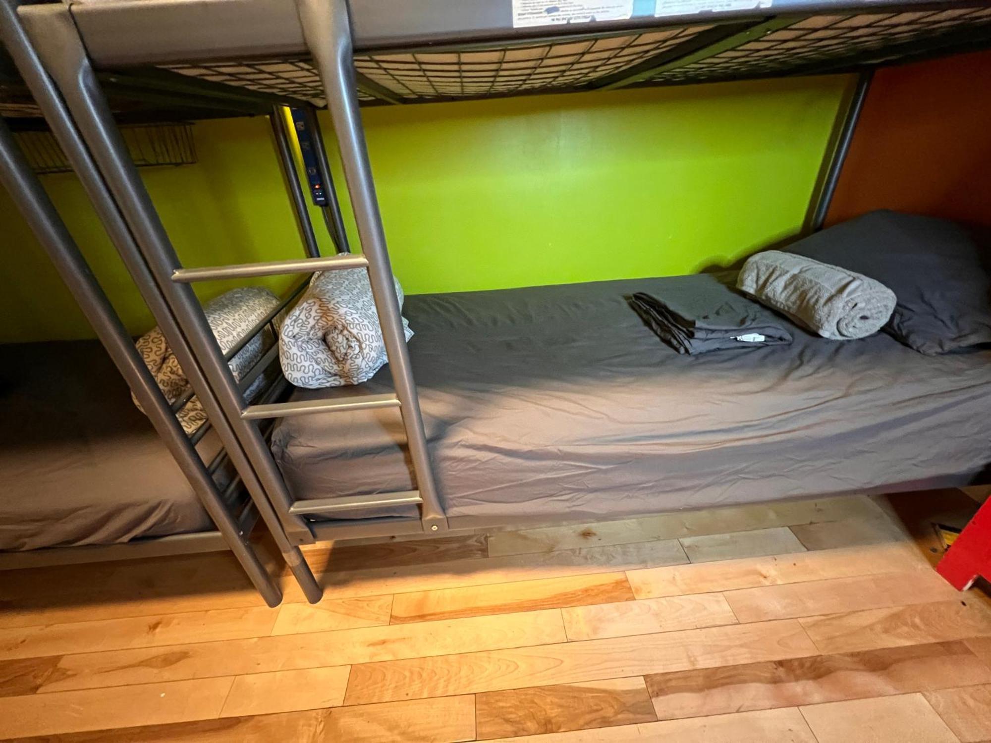 Auberge Pvt Hostel Montréal Eksteriør bilde